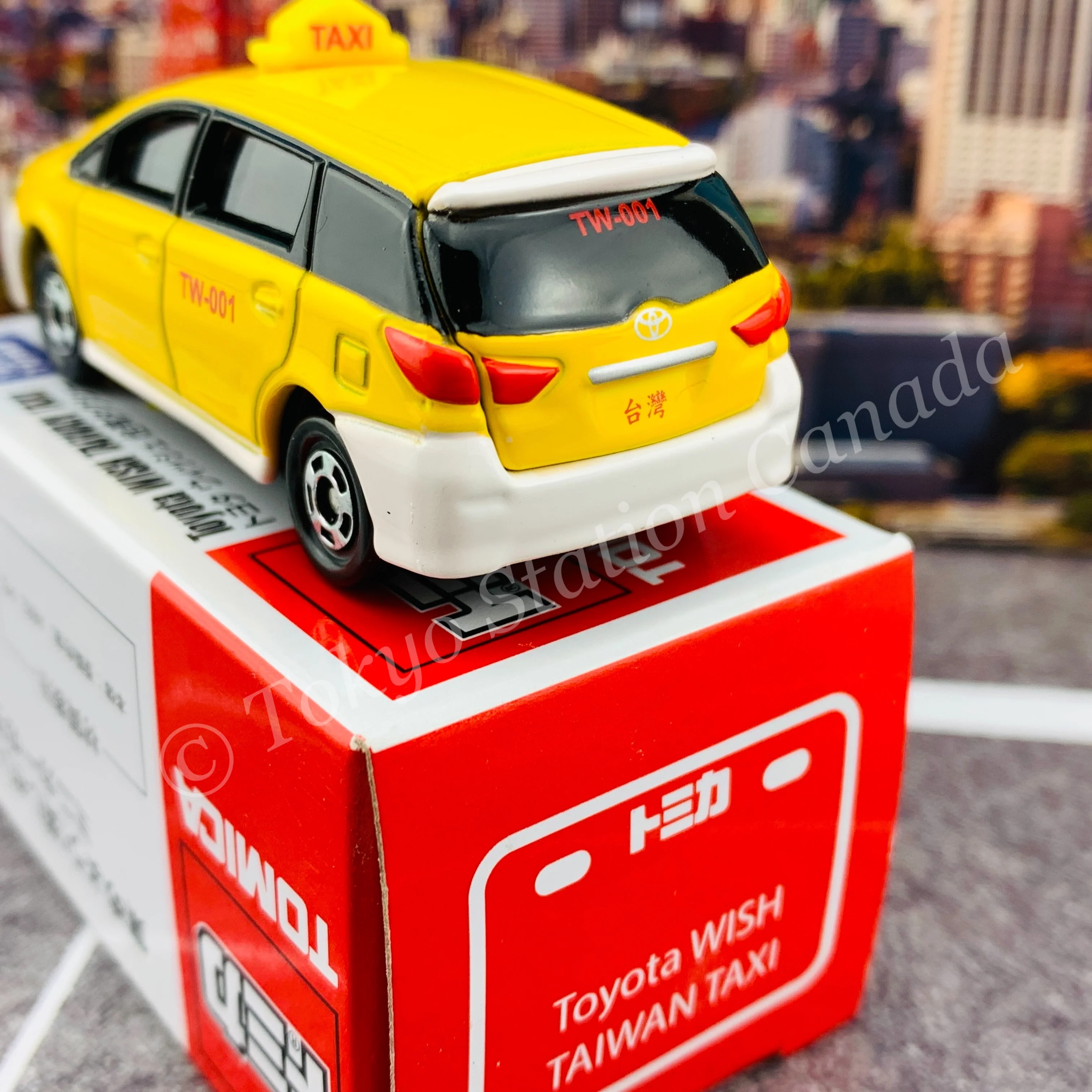 TOMICA Toyota Wish Taiwan Taxi - Image 4