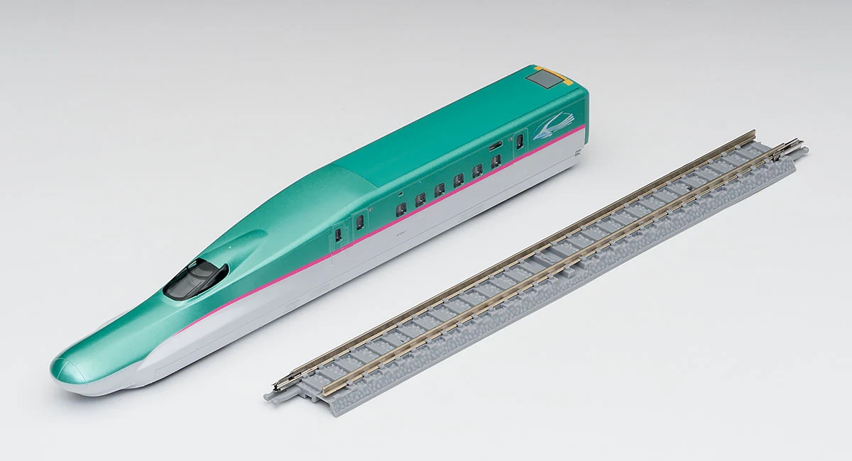 TOMIX FIRST CAR MUSEUM JR E5 Tohoku SHINKANSEN "Hayabusa" FM-001 - Image 2