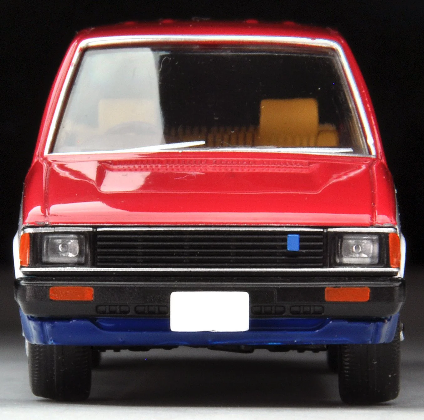 TOMYTEC LV-N160 Nissan Prairie Estate NV (1982) - Image 3