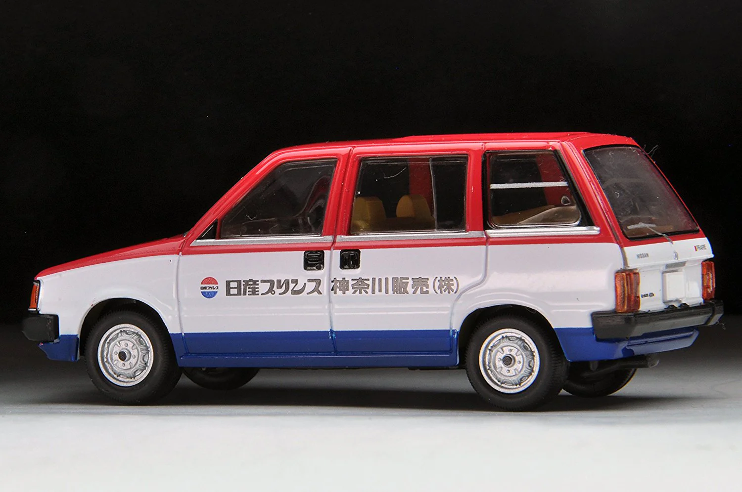 TOMYTEC LV-N160 Nissan Prairie Estate NV (1982) - Image 6