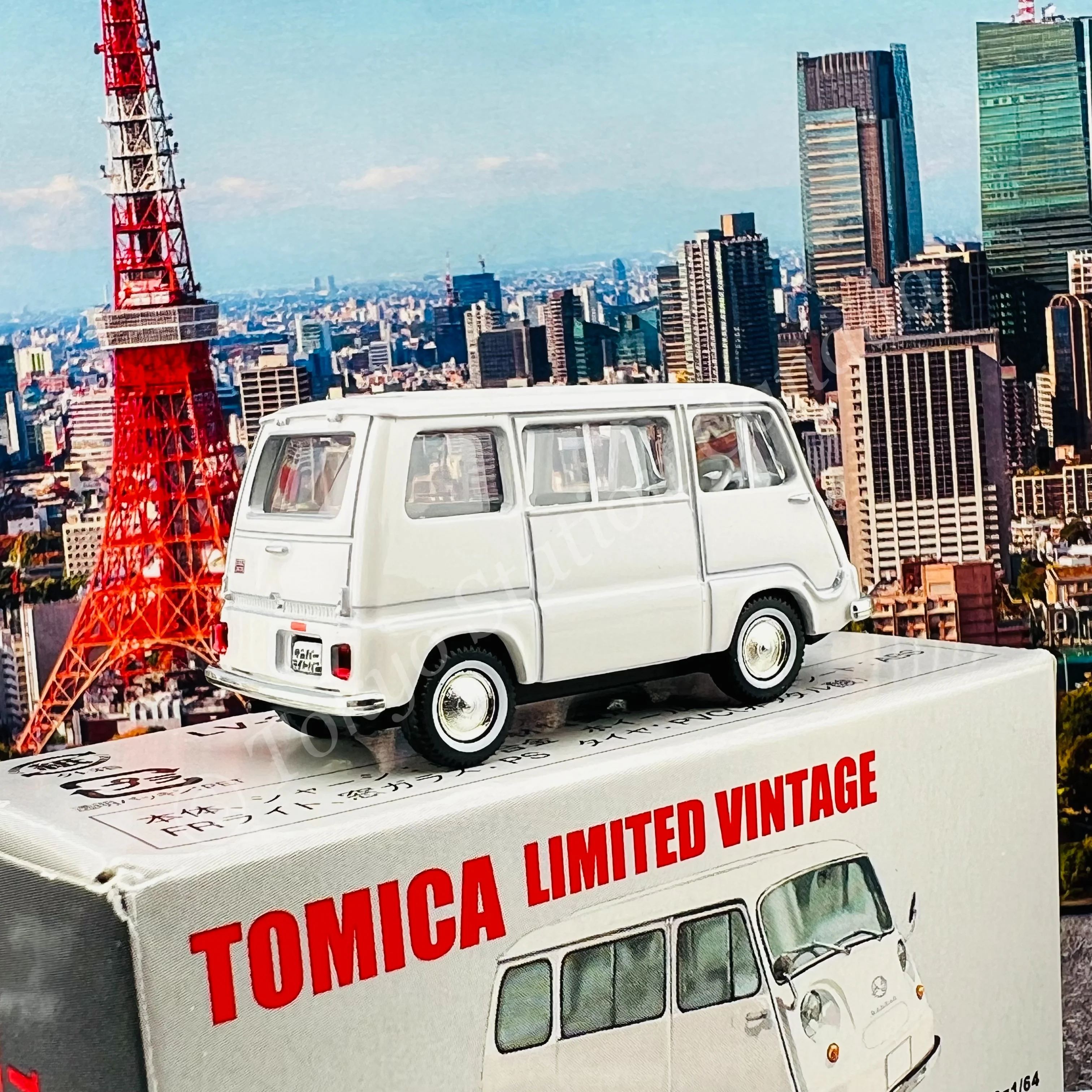 TOMYTEC TLV 1/64 SUBARU SAMBAR LV-27a - Image 2