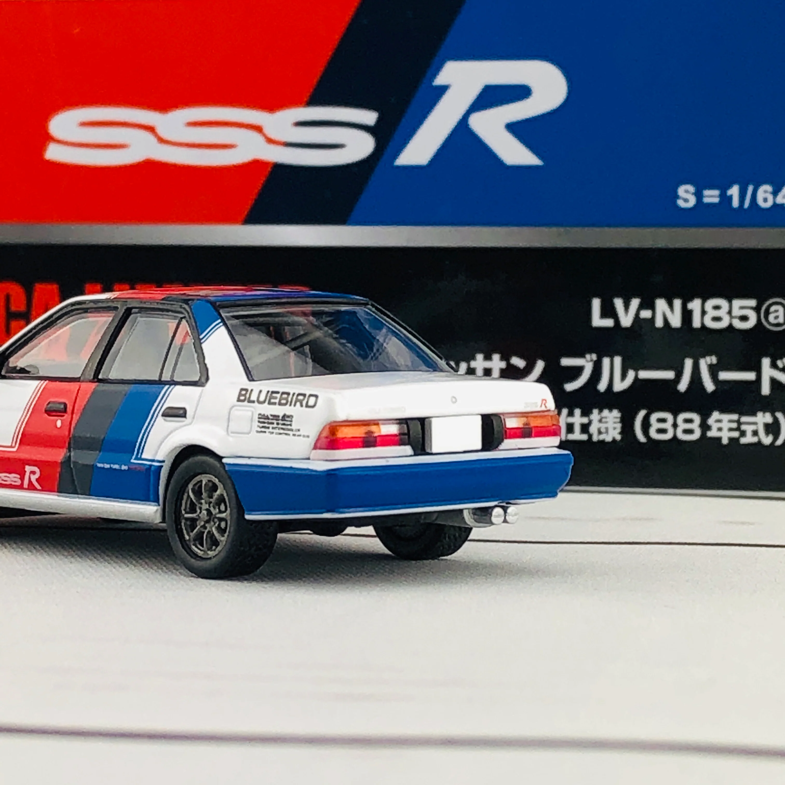 Tomytec TLV Nissan Bluebird SSS-R LV-N185a - Image 4