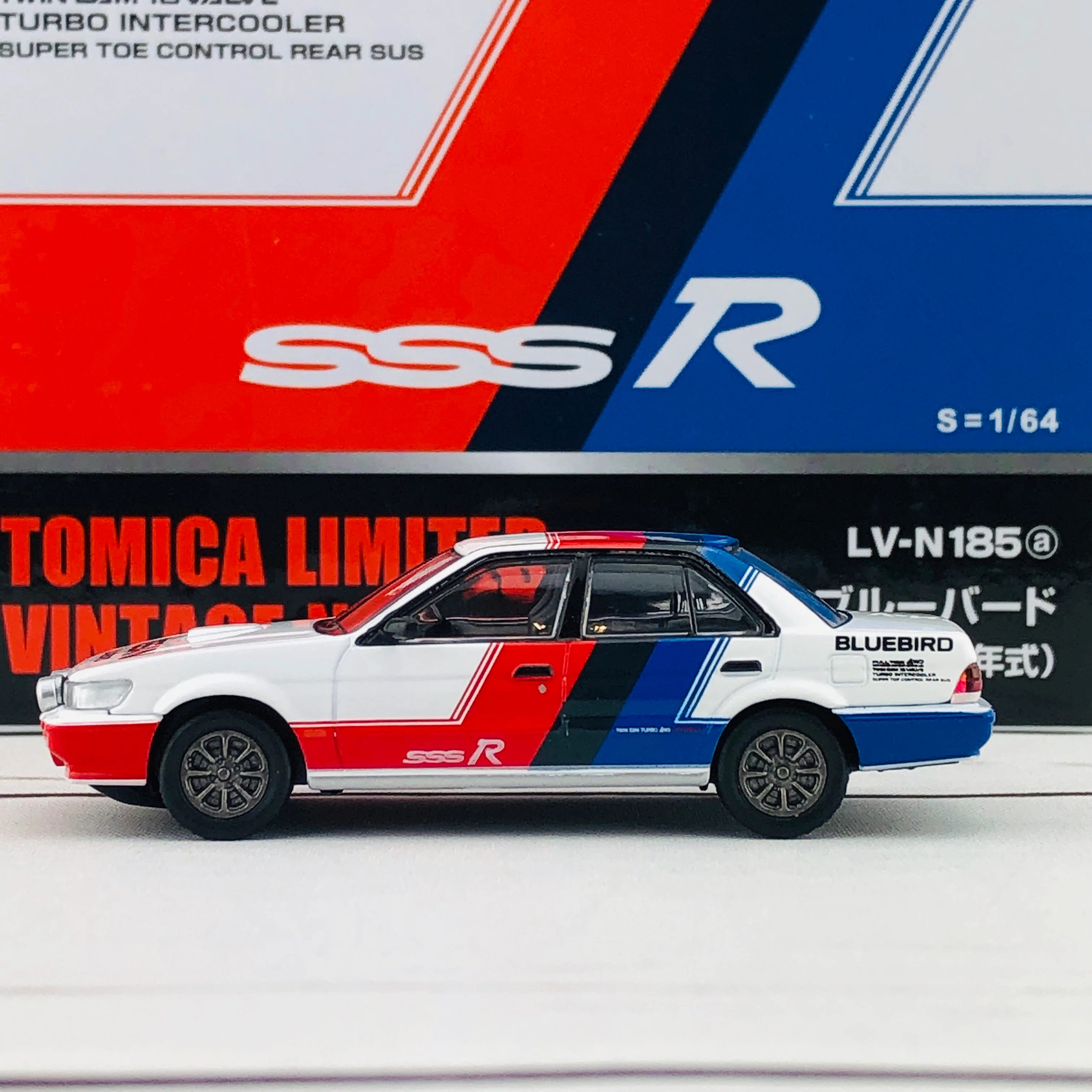 Tomytec TLV Nissan Bluebird SSS-R LV-N185a - Image 6