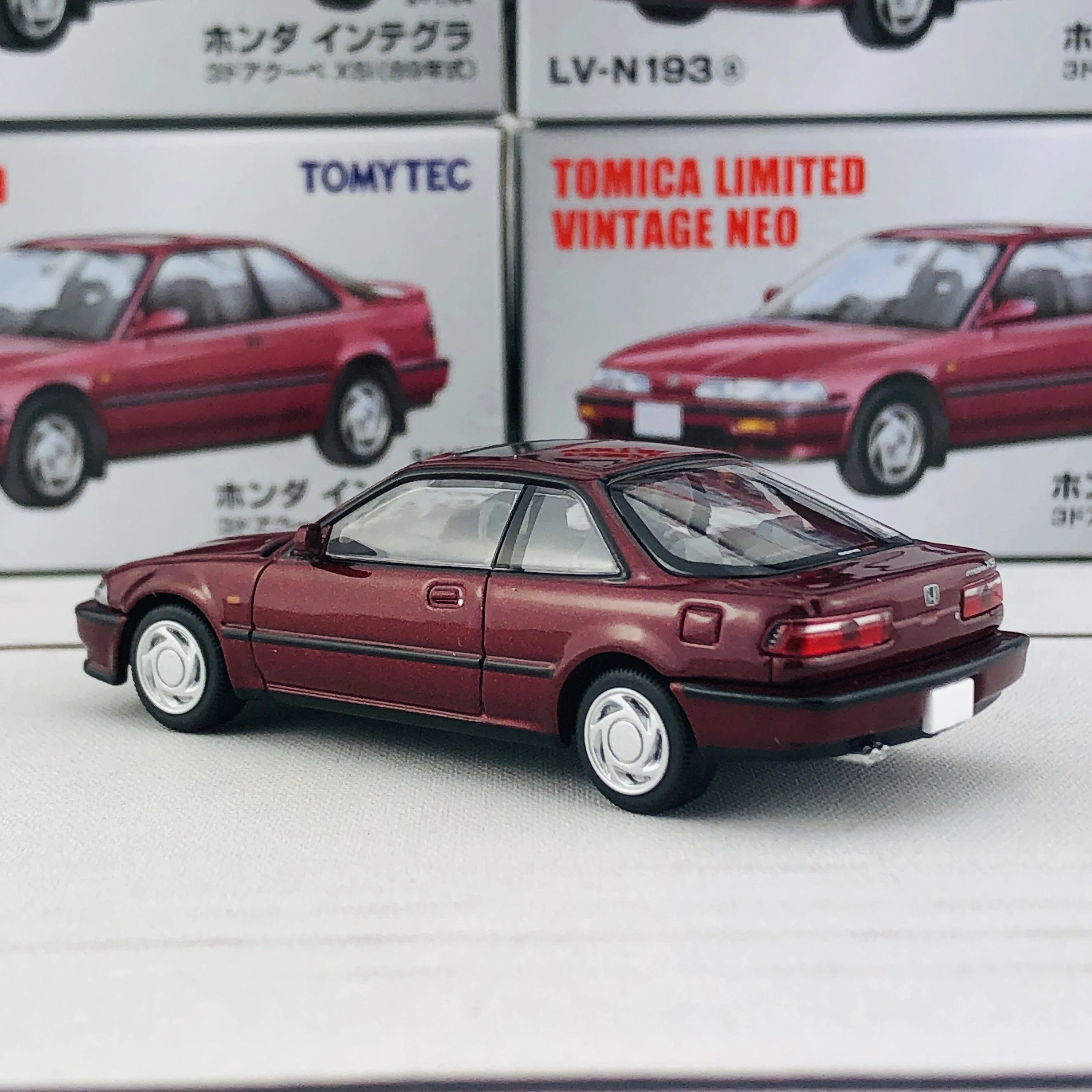 Tomytec Tomica Limited Vintage Neo 1/64 LV-N193a Honda Integra 3 Door Coupe XSi Red (1989) - Image 4