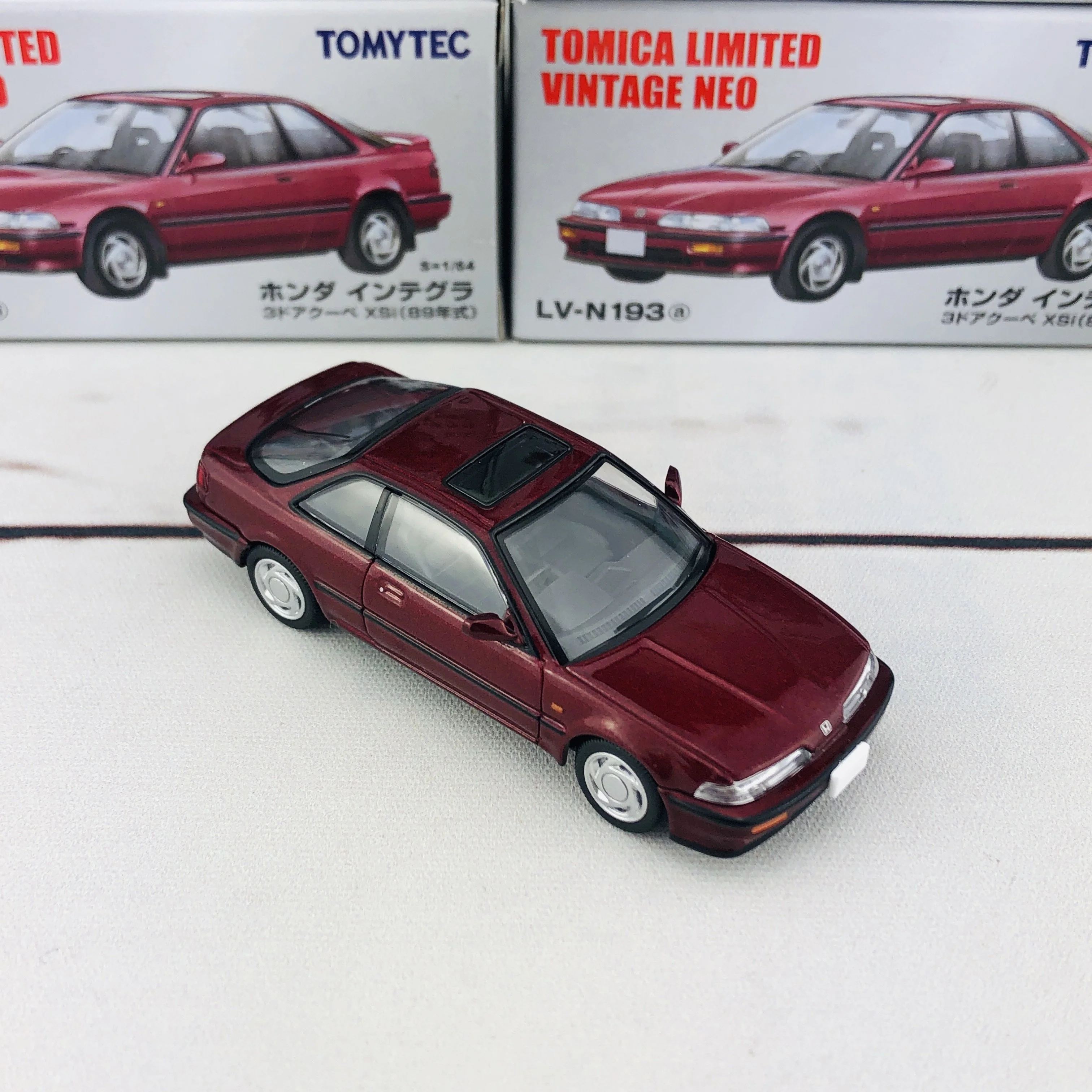 Tomytec Tomica Limited Vintage Neo 1/64 LV-N193a Honda Integra 3 Door Coupe XSi Red (1989) - Image 6