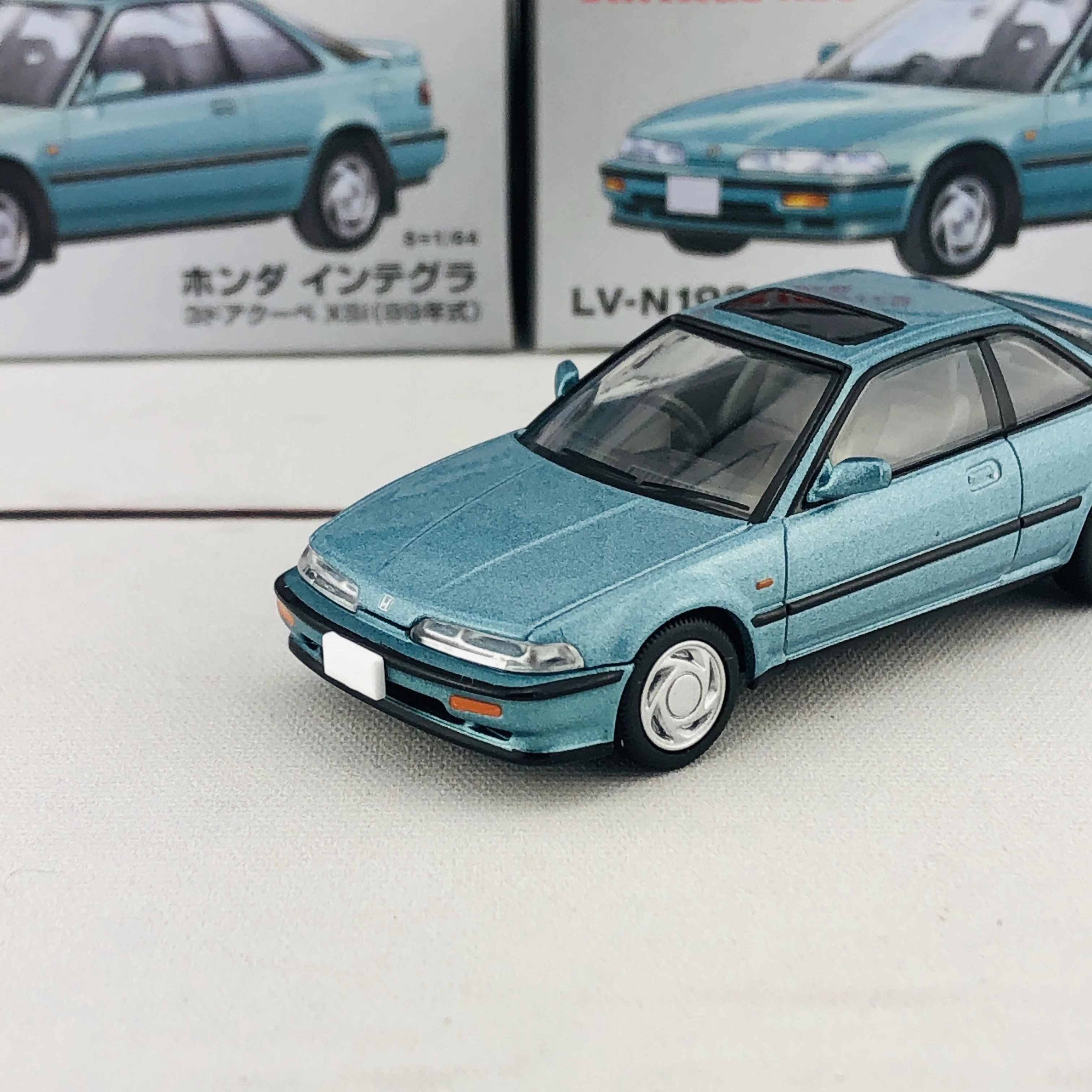 Tomytec Tomica Limited Vintage Neo 1/64 LV-N193b Honda Integra 3 Door Coupe XSi Blue (1989) - Image 3