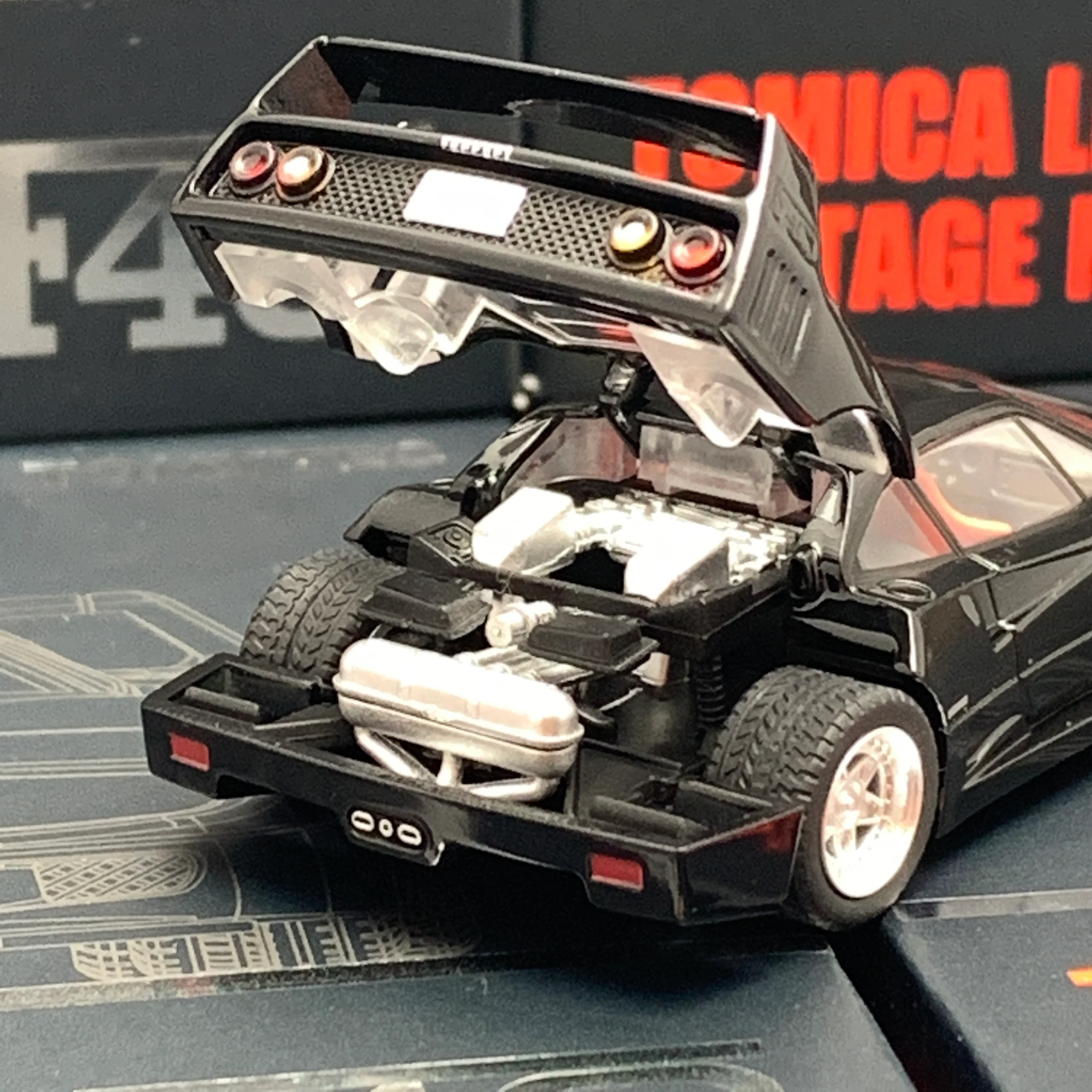 Tomytec Tomica Limited Vintage Neo FERRARI F40 (BLACK) 1/64 - Image 7