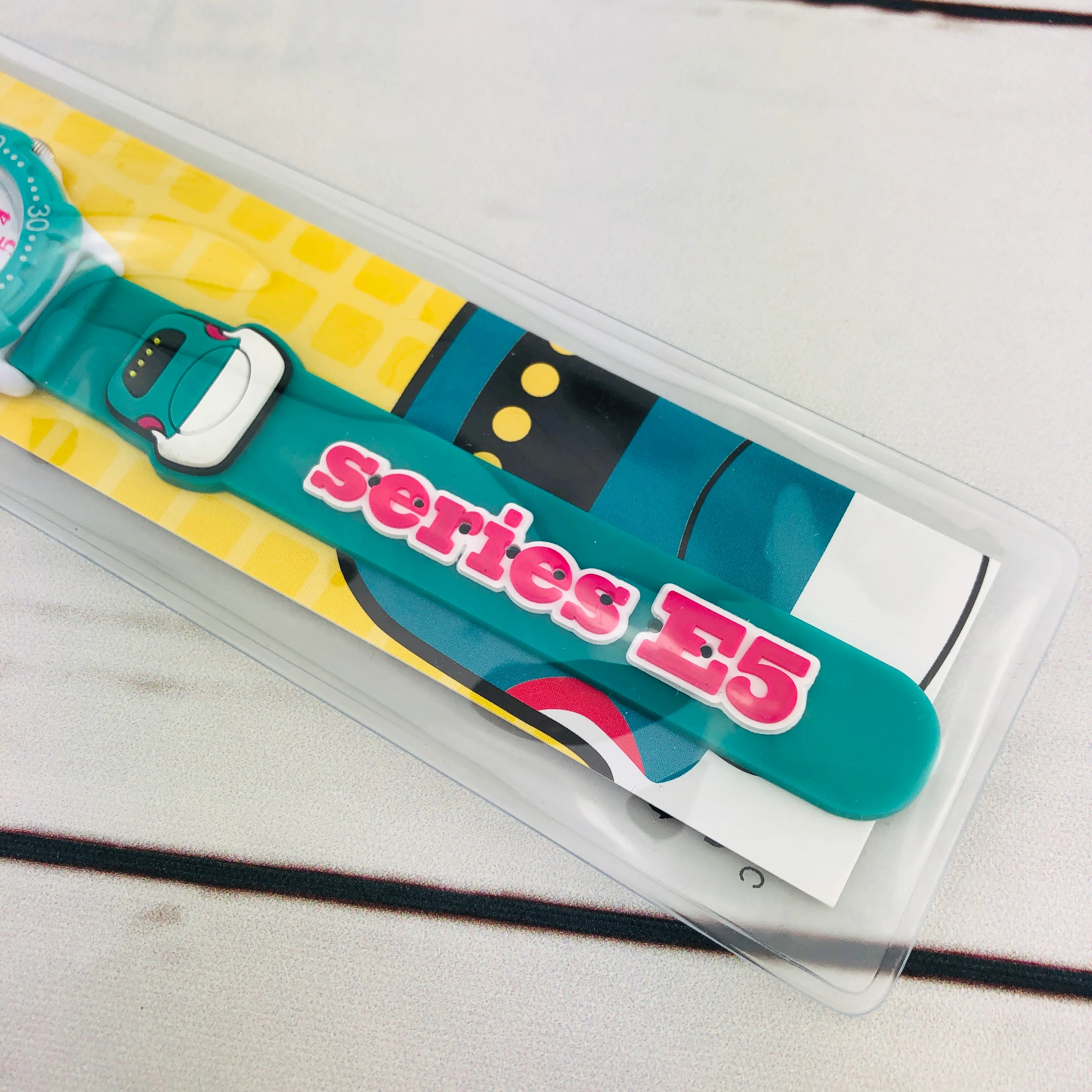 Train Deco Watch Shinkansen Series E5 19DE5SK - Image 3