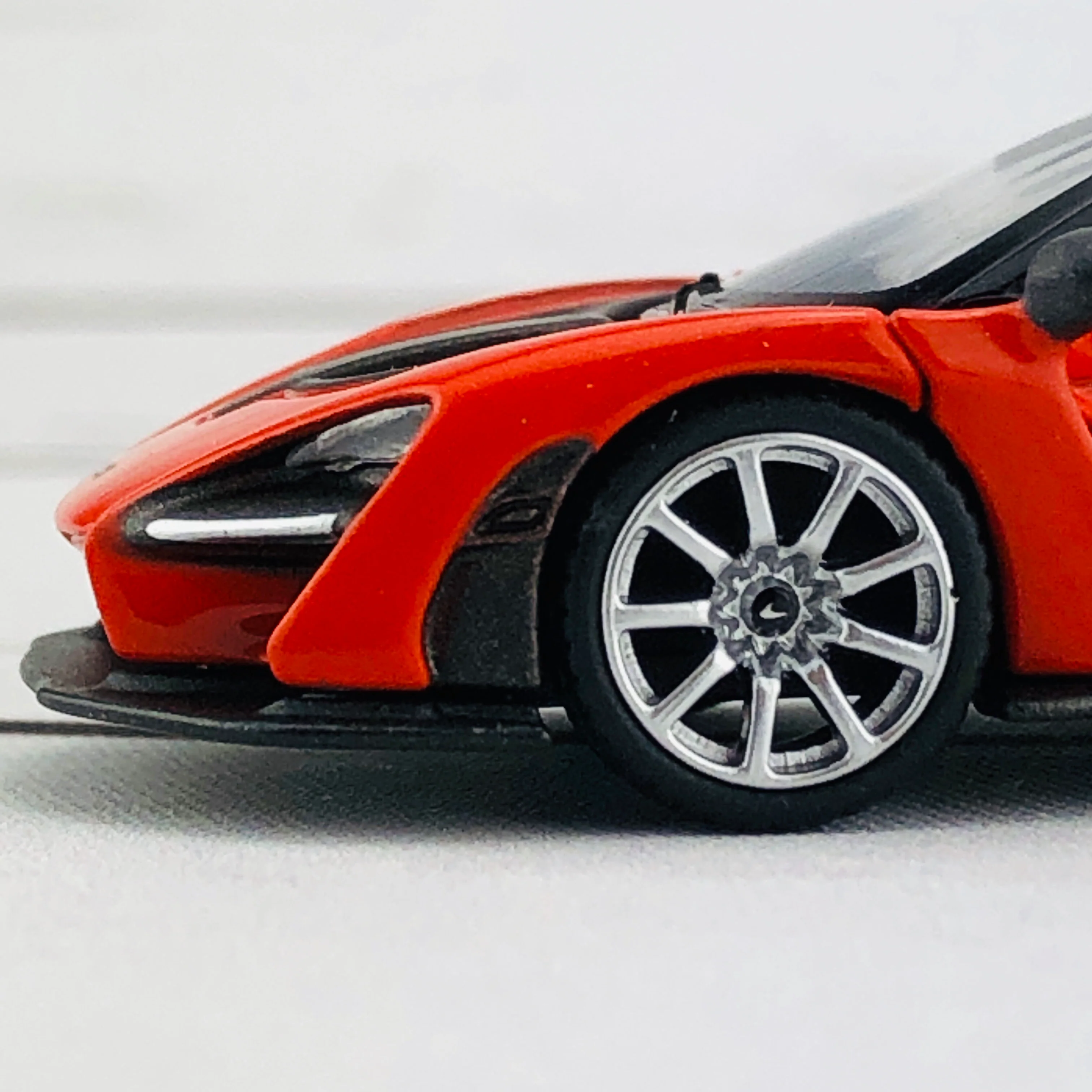 MINI GT McLaren Senna Mira Orange LHD MGT00018-L - Image 6