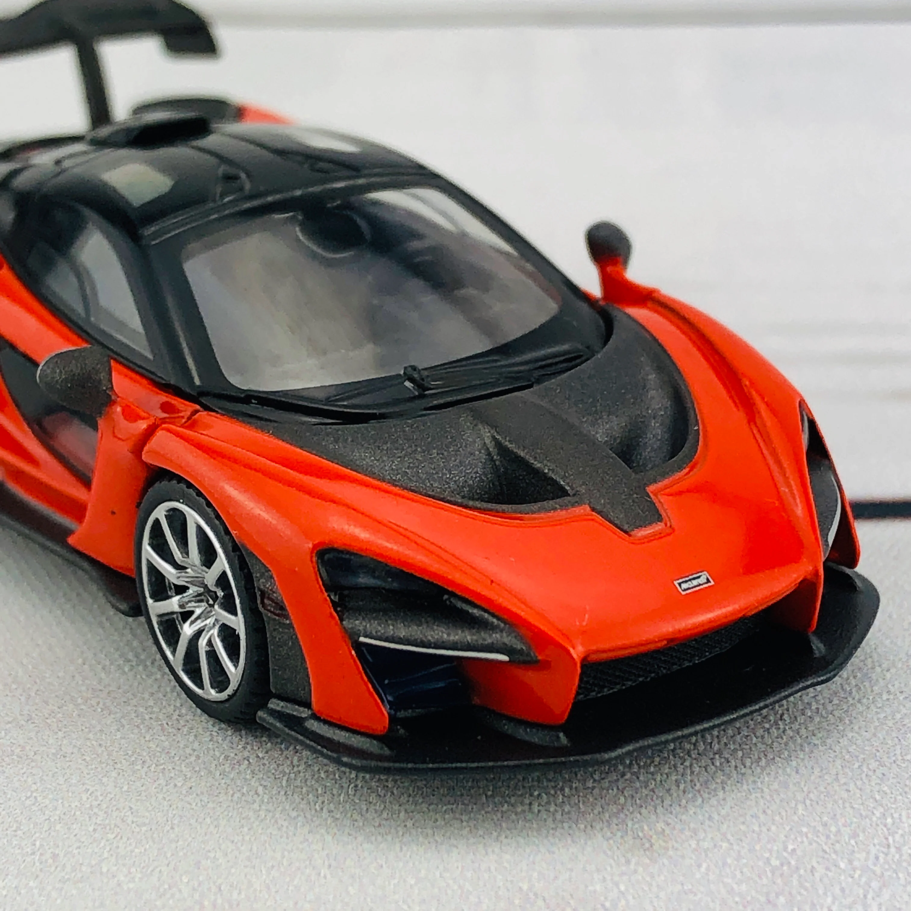 MINI GT McLaren Senna Mira Orange LHD MGT00018-L - Image 7