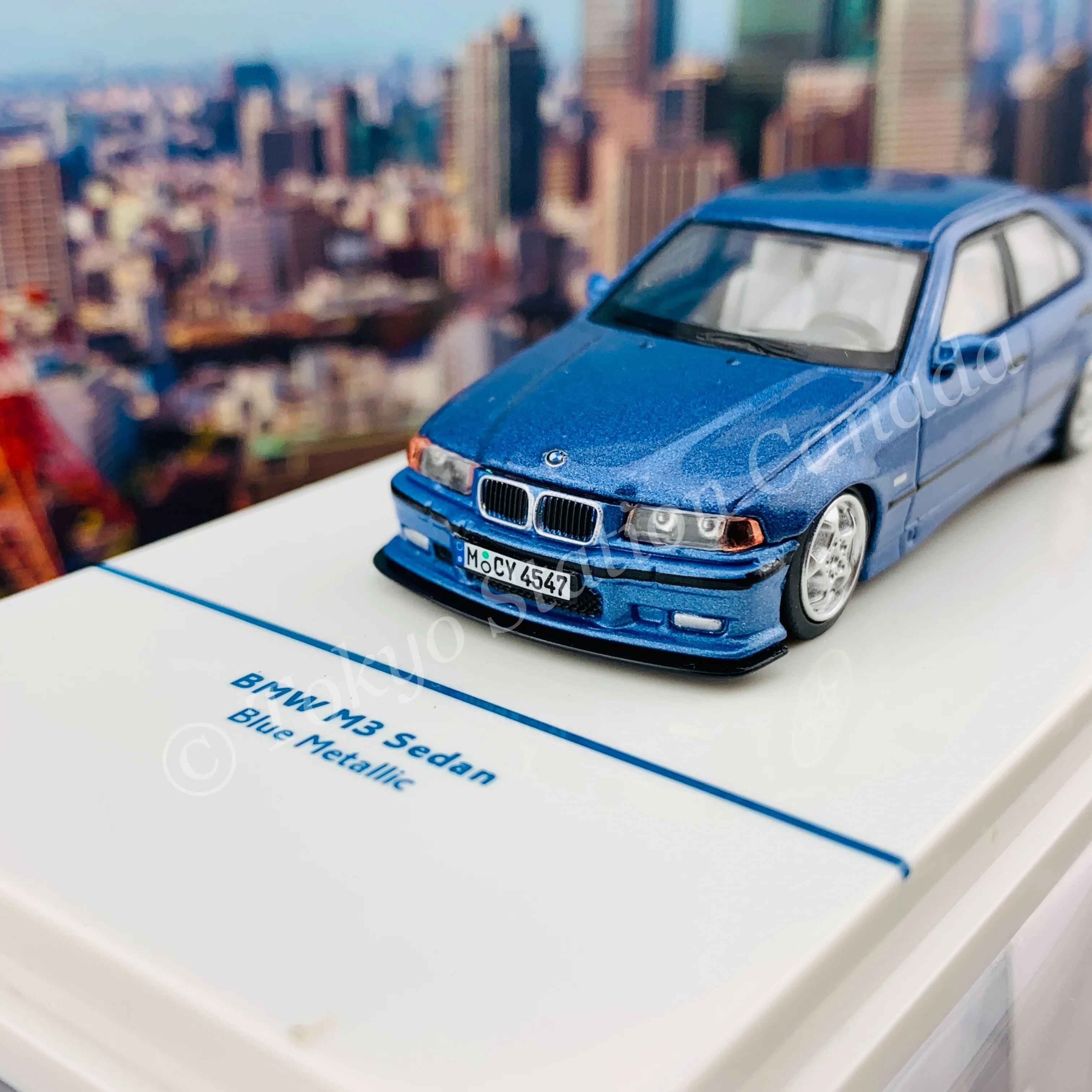 WERK83 1/64 BMW M3 Sedan Blue Metallic WK83-034a - Image 2