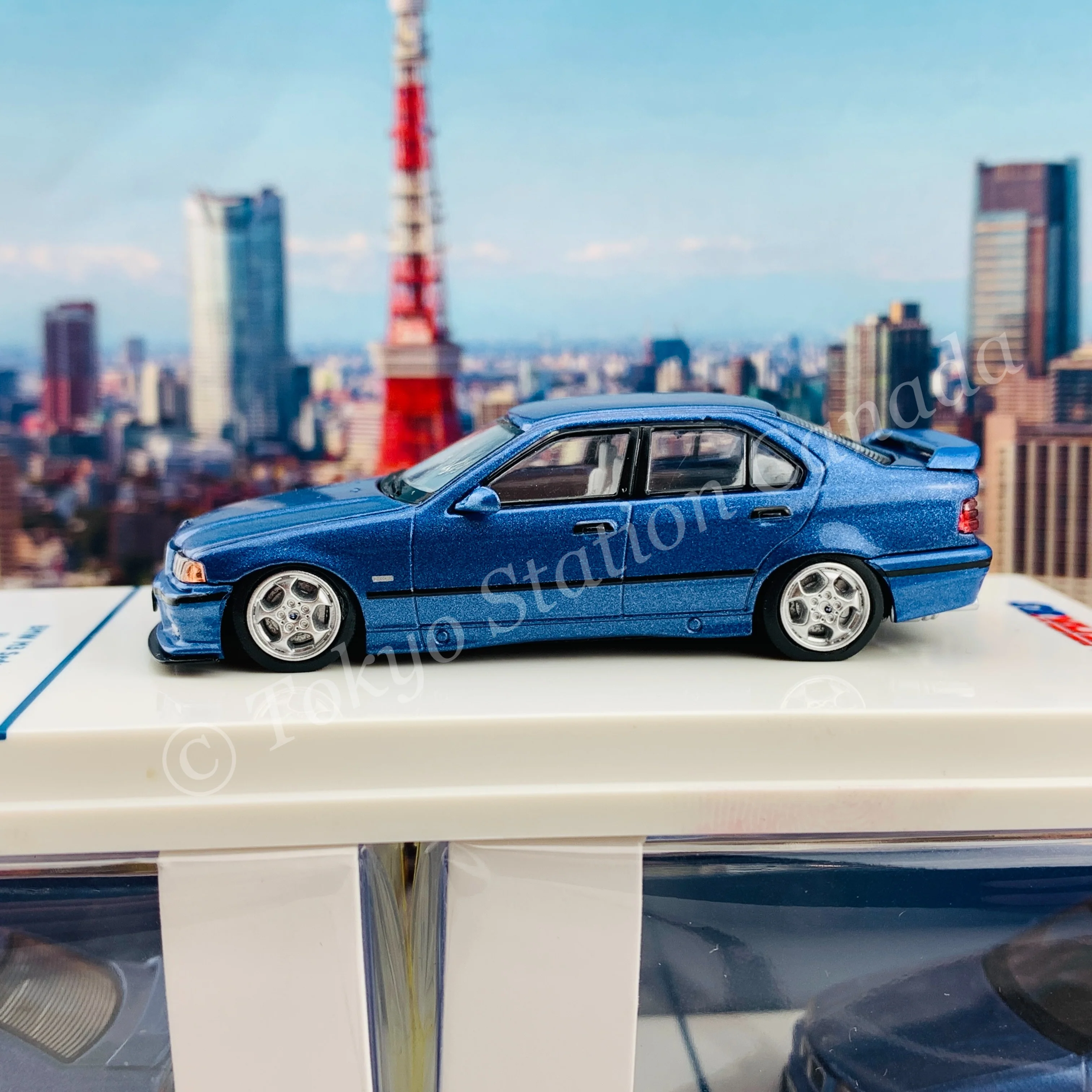 WERK83 1/64 BMW M3 Sedan Blue Metallic WK83-034a - Image 3