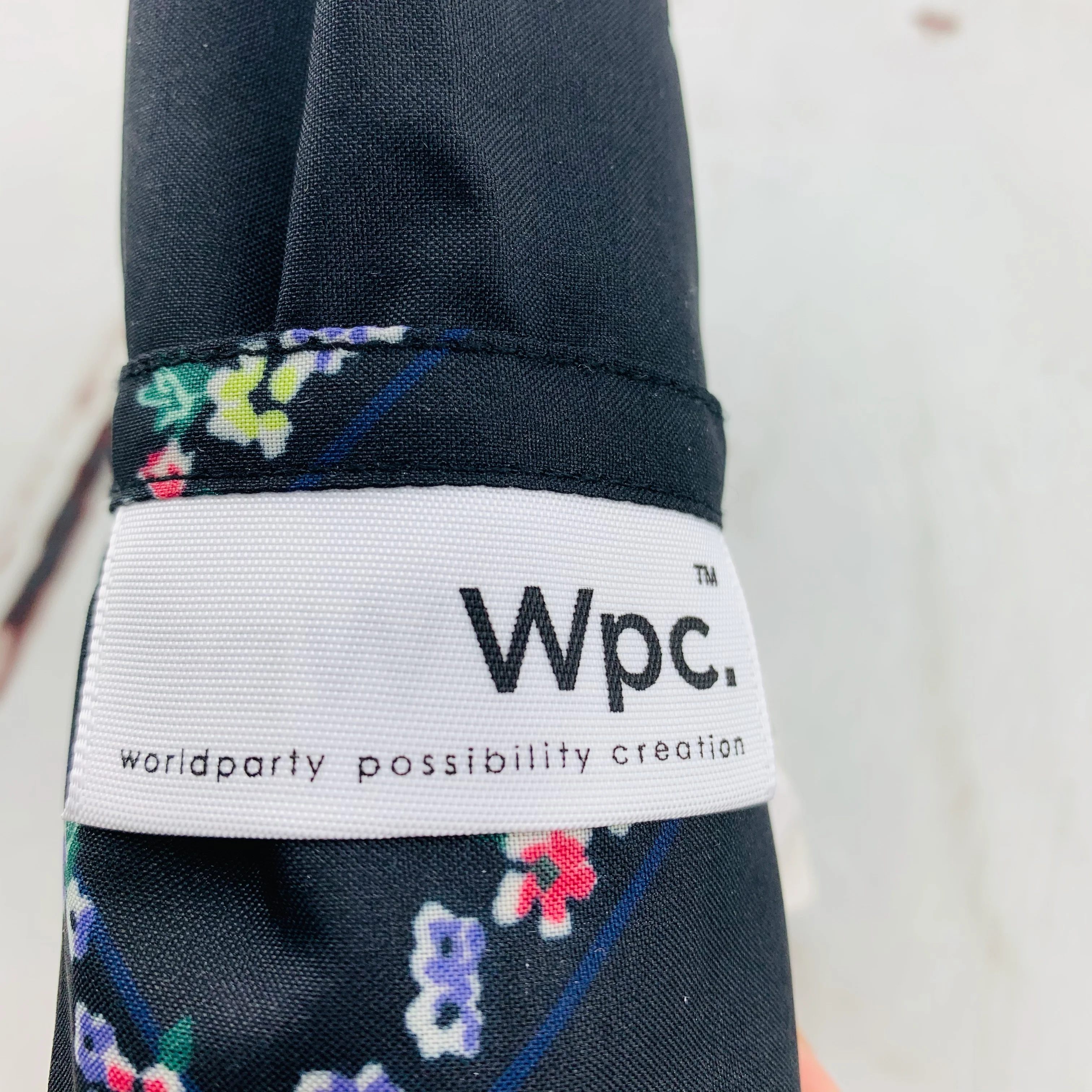 Wpc. Folding Umbrella with storage bag 1726-019 BK - Image 2