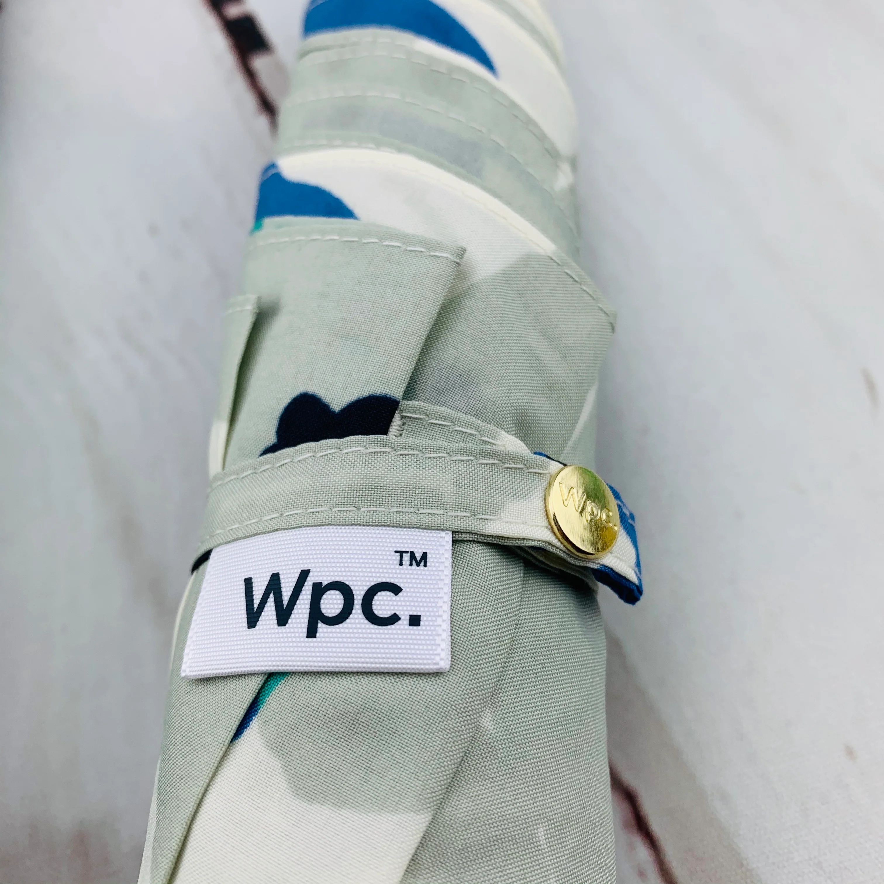 Wpc. Folding Umbrella with storage bag 552-116 BL - Image 3